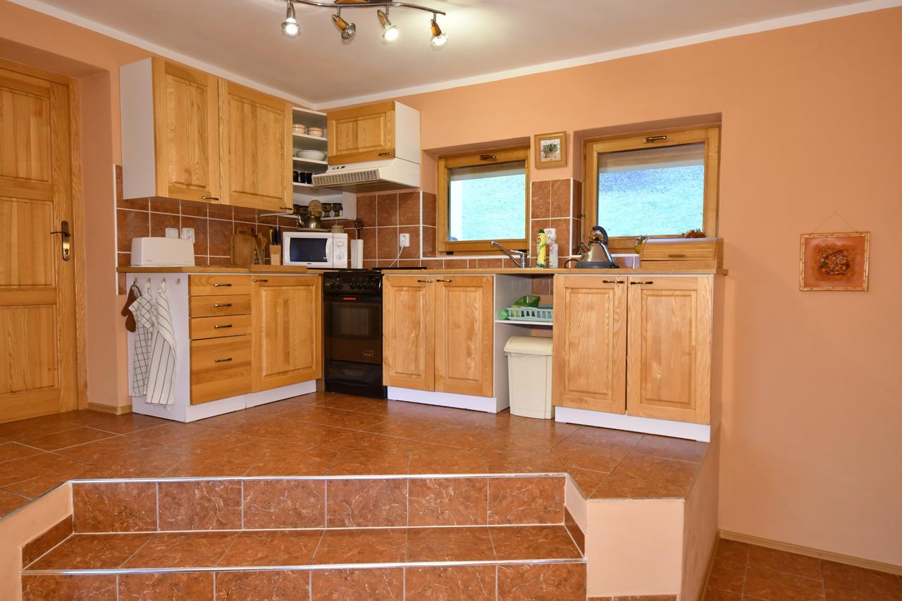 Apartman U Sarky Valaska Luaran gambar